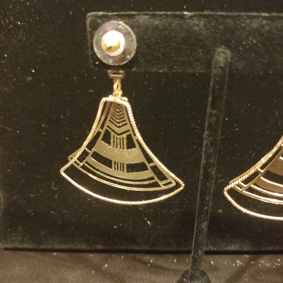 Gold Art Deco Style Earrings - Picture 3 of 4